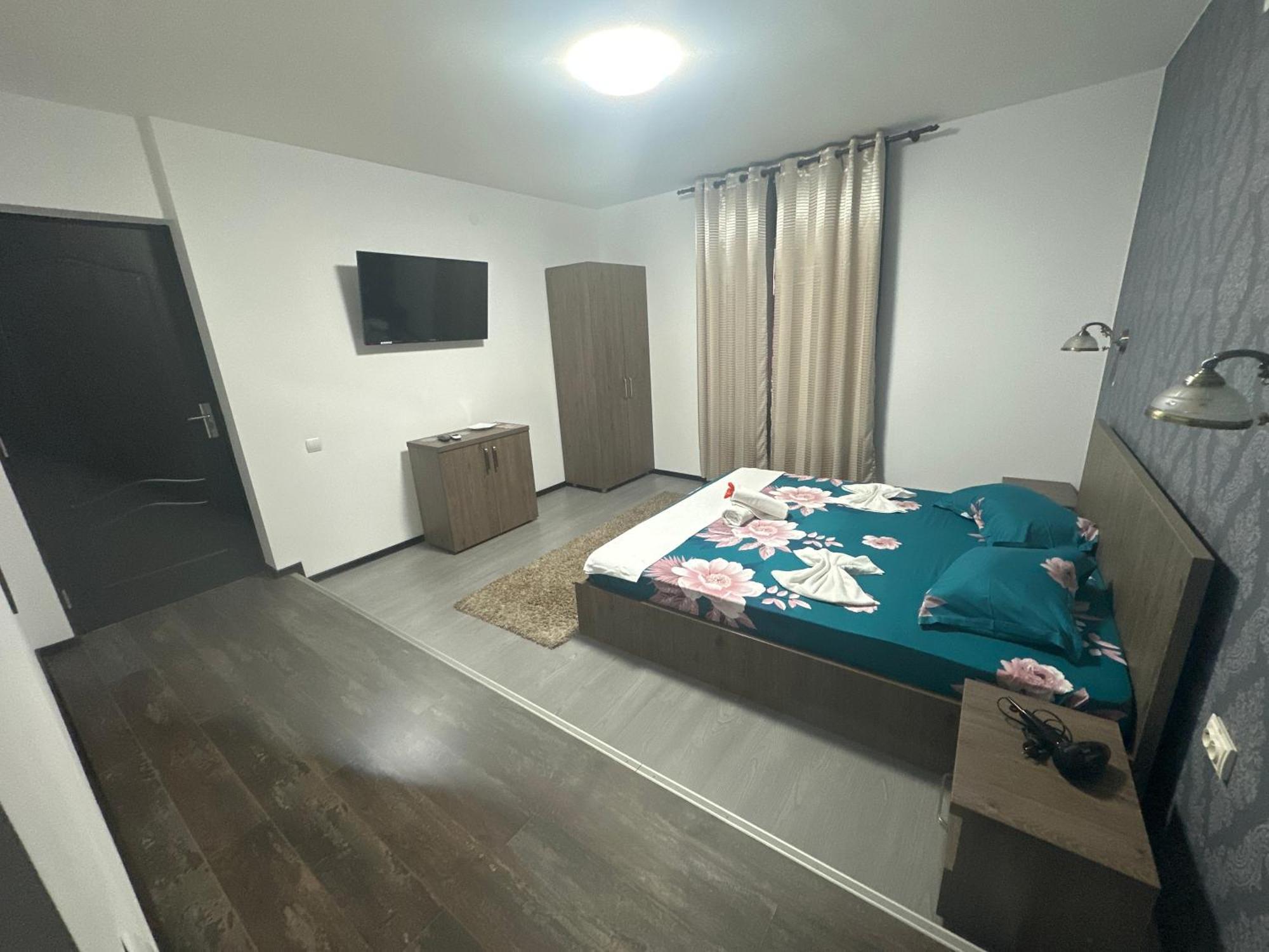 Casa Clau Hotel Orşova Екстериор снимка