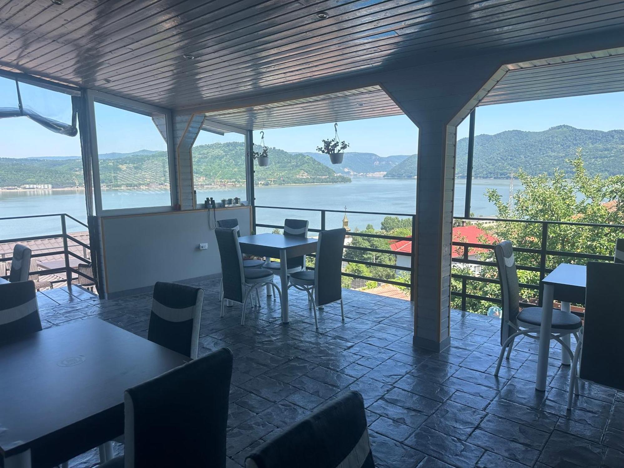 Casa Clau Hotel Orşova Екстериор снимка